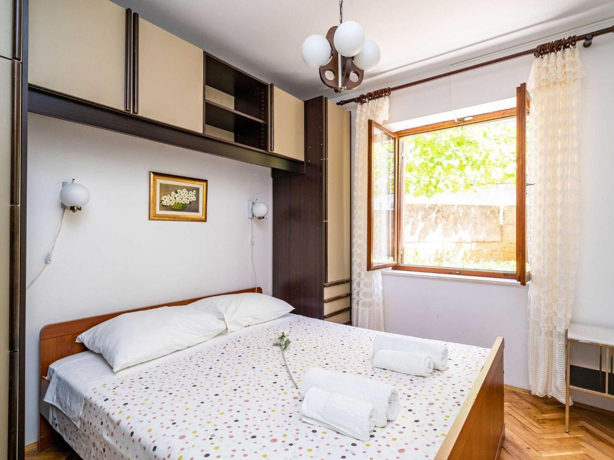 Stella - Three-bedroom With Balcony And Terrace *