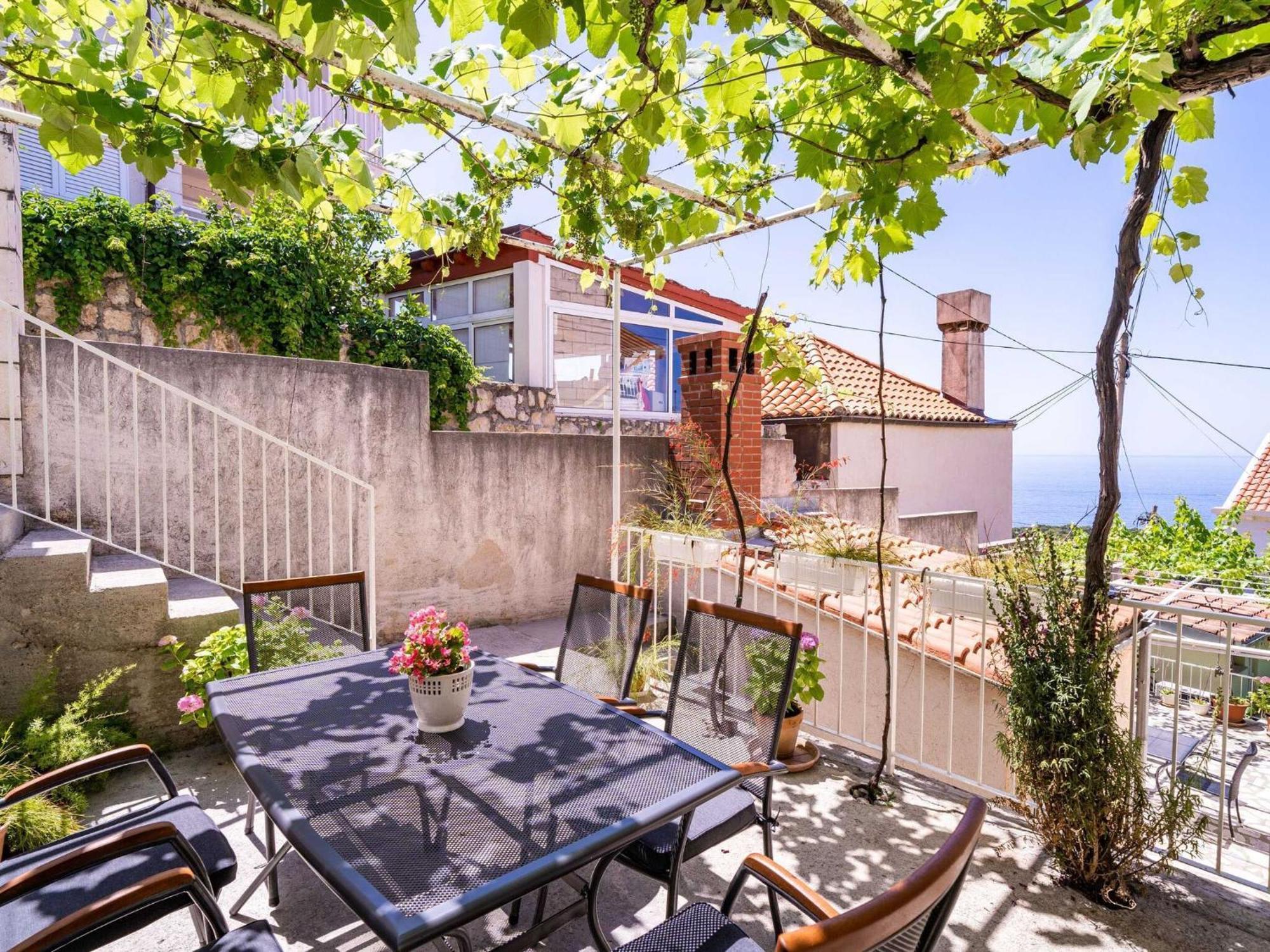Apartment Stella - Three-bedroom With Balcony And Terrace